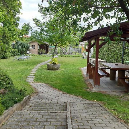 Apartman Soos -- Only For Relaxation, Not For Party! Шиофок Экстерьер фото