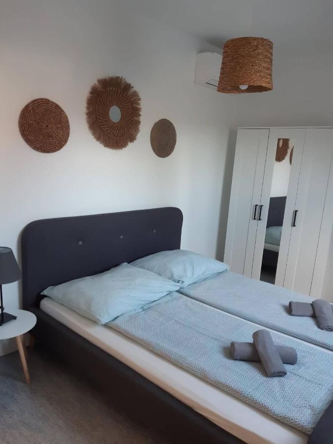 Apartman Soos -- Only For Relaxation, Not For Party! Шиофок Экстерьер фото