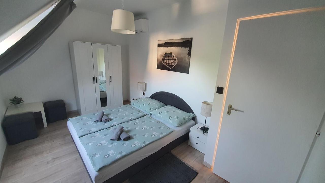 Apartman Soos -- Only For Relaxation, Not For Party! Шиофок Экстерьер фото