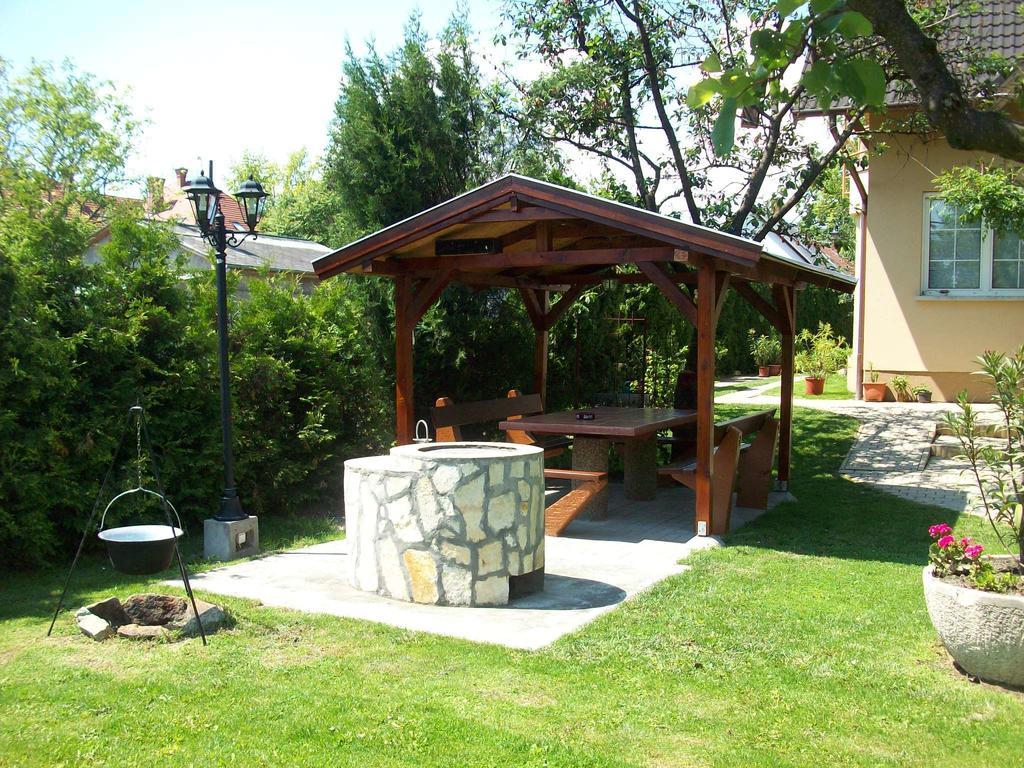 Apartman Soos -- Only For Relaxation, Not For Party! Шиофок Экстерьер фото